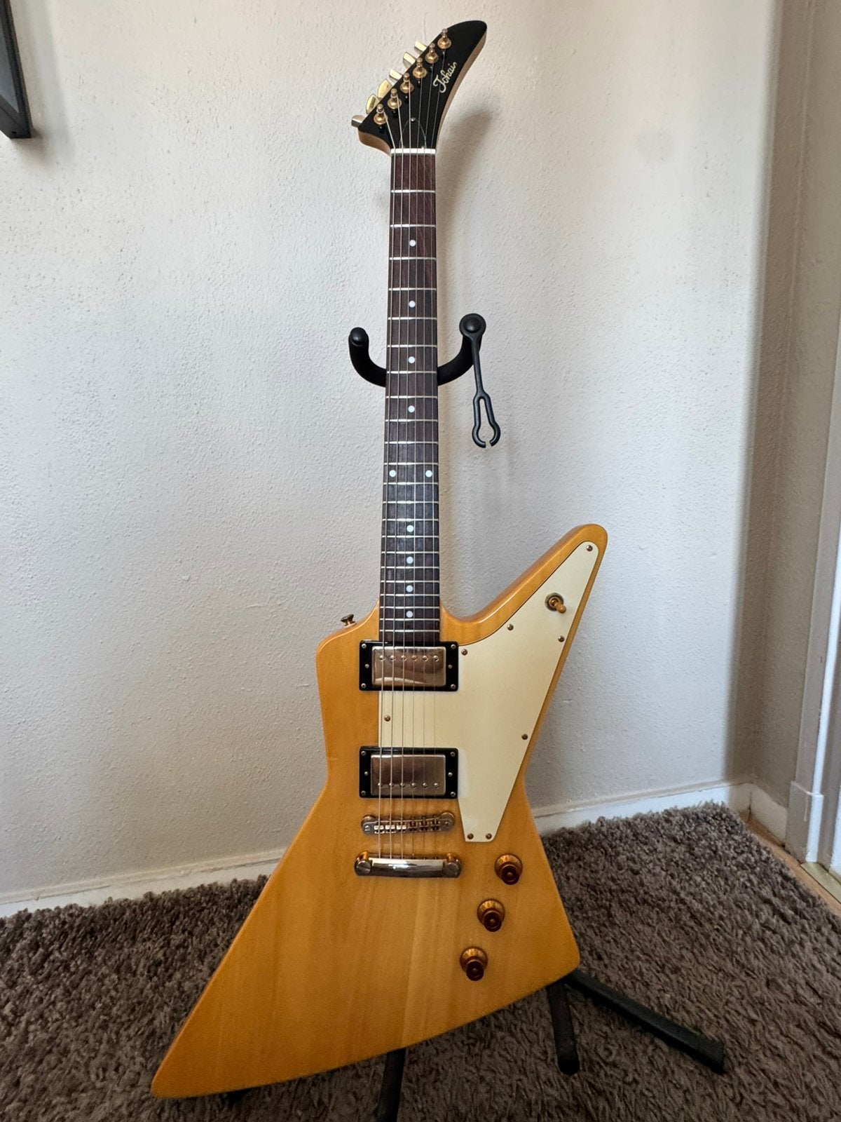 Tokai explorer in NL, Musique & Instruments, Instruments à corde | Guitares | Électriques, Enlèvement, Comme neuf
