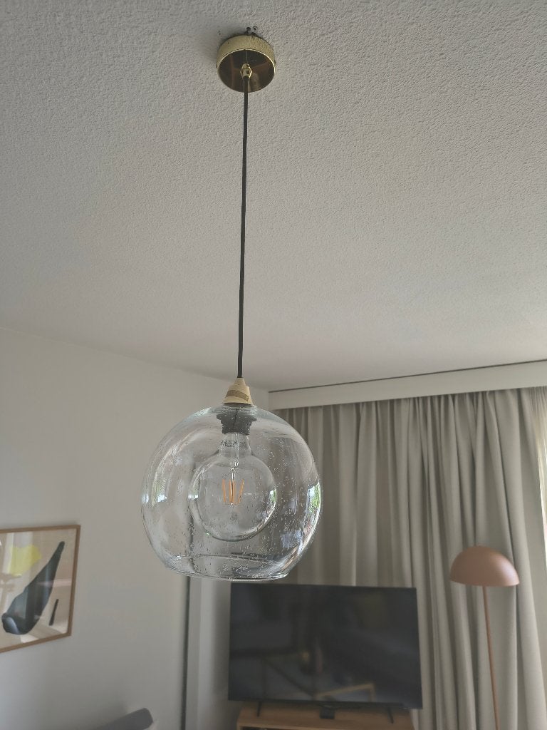 Lampe suspension en verre MADE.COM, Huis en Inrichting, Lampen | Hanglampen, Zo goed als nieuw, Glas, Metaal, Ophalen