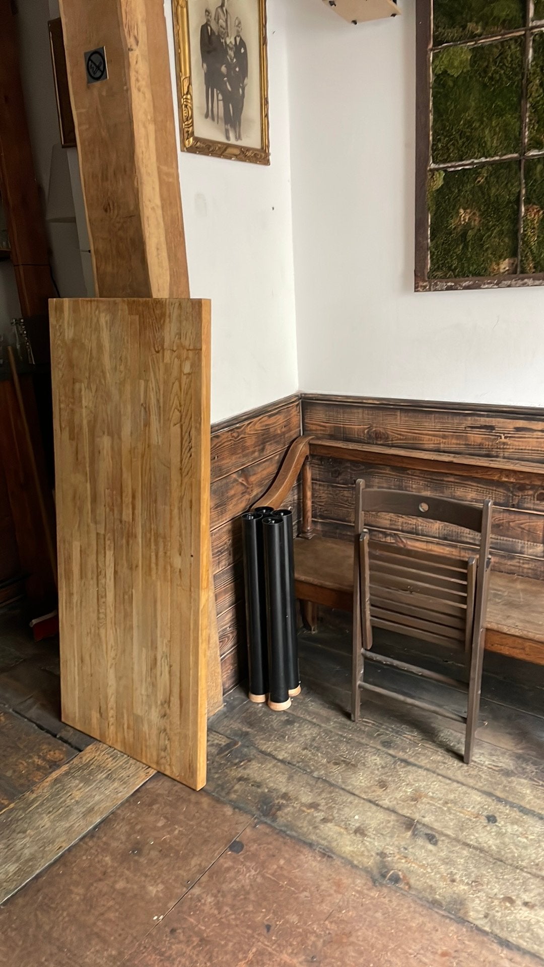 Table et chaise, Enlèvement, Utilisé