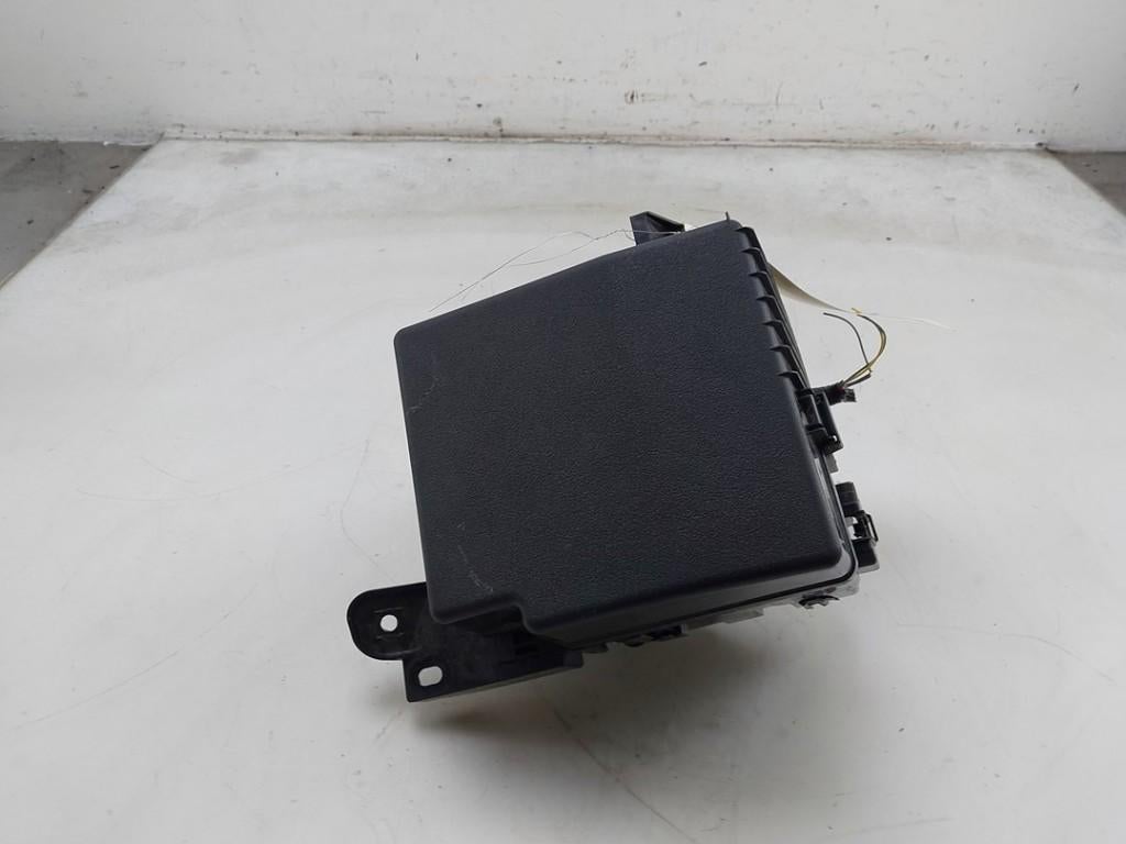 BOITIER FUSIBLES Mitsubishi Space Star (A0) (|8565A349|), Info@mitsubishi-motors.de, MITSUBISHI, Utilisé, Mitsubishi