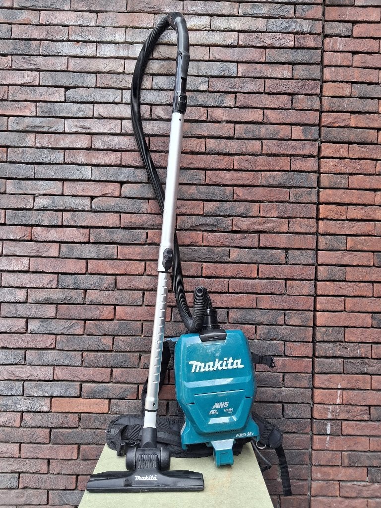 Makita rugstofzuiger 18v, Doe-het-zelf en Bouw, Ophalen, Zo goed als nieuw, Overige typen, Makita