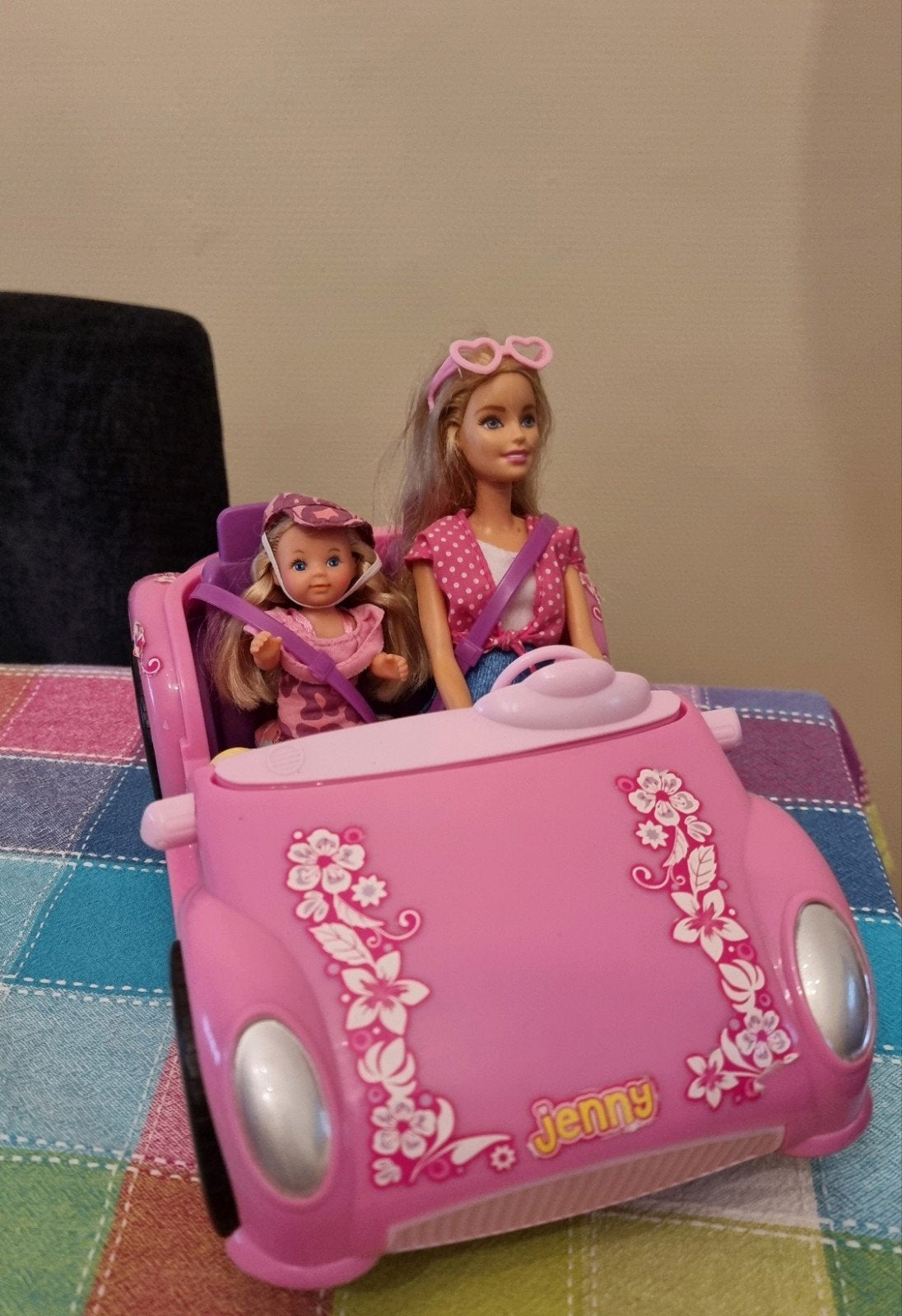 Voiture barbies, Enlèvement, Barbie