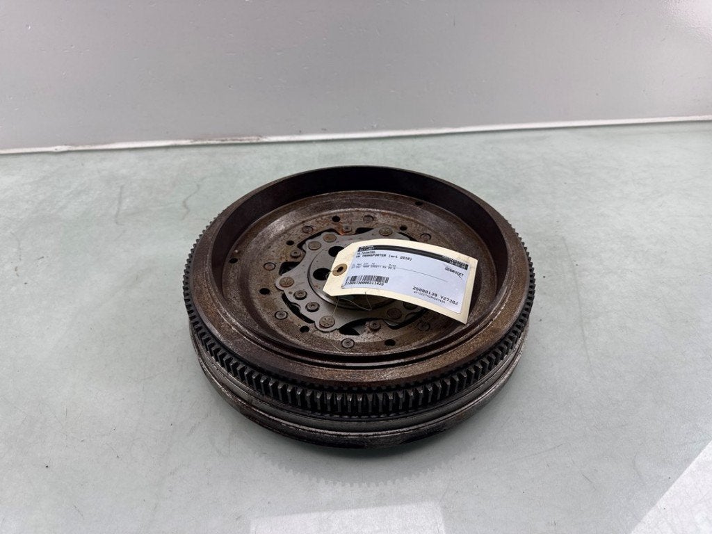 VOLANT MOTEUR Transporter T5 (|03L105266AN|03L105266DT|), Utilisé, Volkswagen