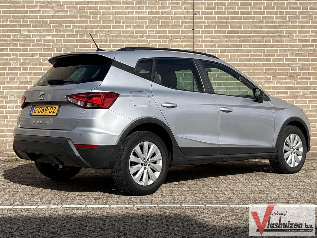Seat Arona 1.0 TSI Style Business Intense | € 6.950,- NETTO!, Auto's, Seat, Arona, Handgeschakeld, SUV of Terreinwagen, Zilver of Grijs