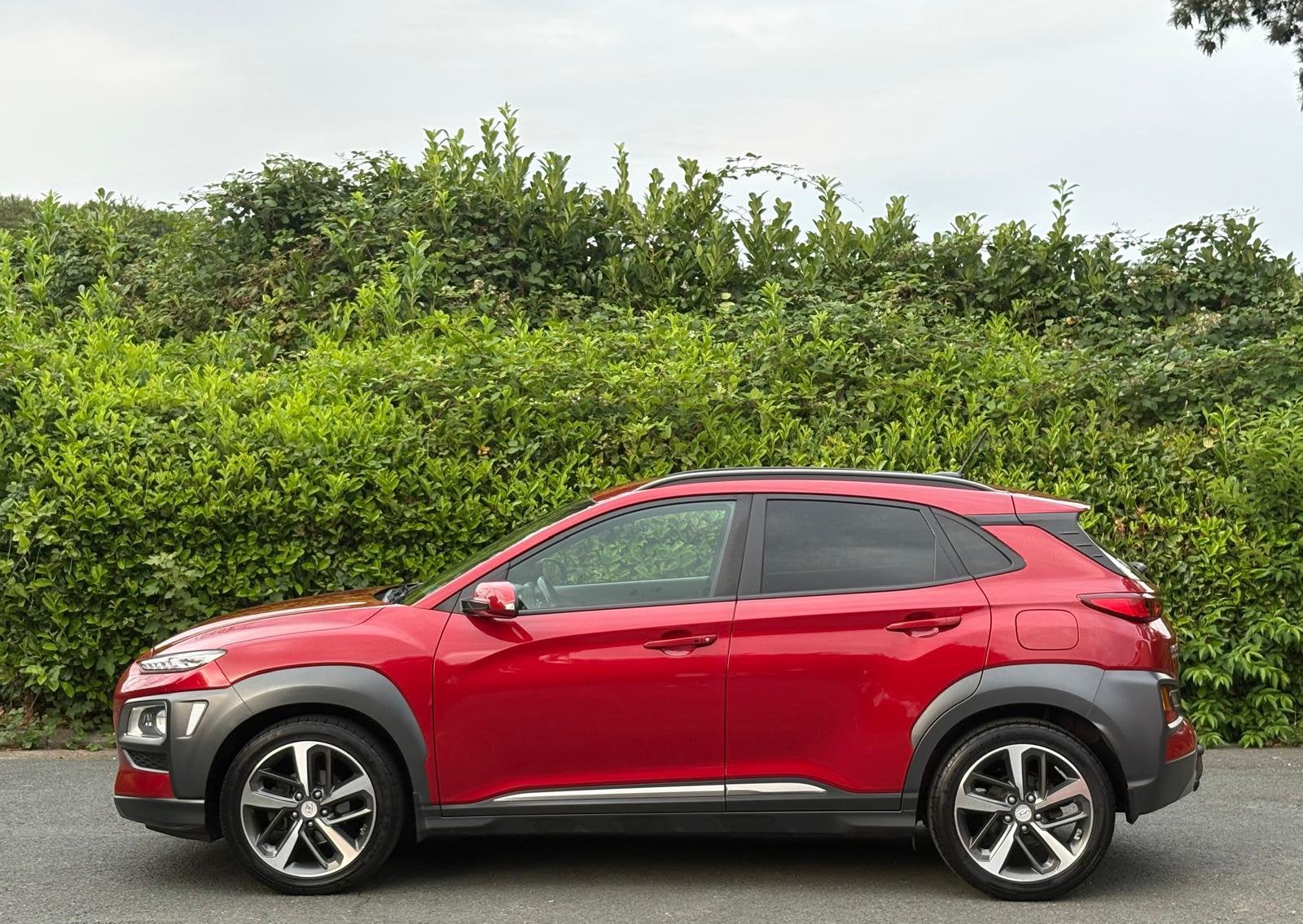 Hyundai Kona 1.0 Essence 2018 €6b Airco GPS LED full options, Achat, Euro 6, Entreprise, Noir