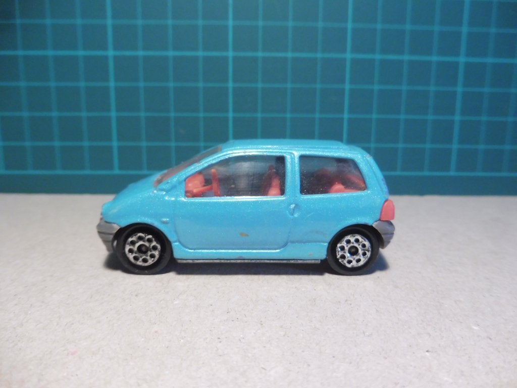 1:58 Majorette 206 Renault Twingo 1994 metallic Almond Green, Enlèvement ou Envoi, Utilisé, Voitures