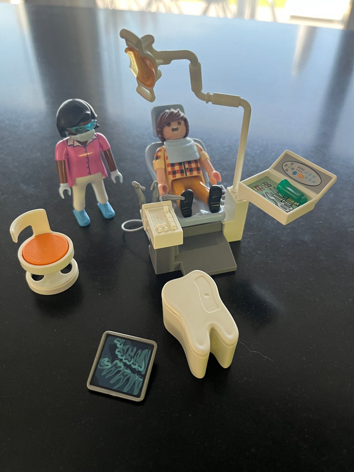 Playmobil - tandartspraktijk 70198, Kinderen en Baby's, Speelgoed | Playmobil, Ophalen of Verzenden, Gebruikt