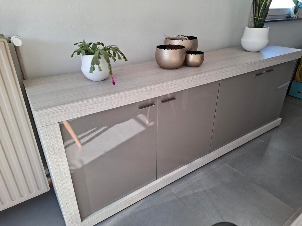 Dressoir te koop, Ophalen
