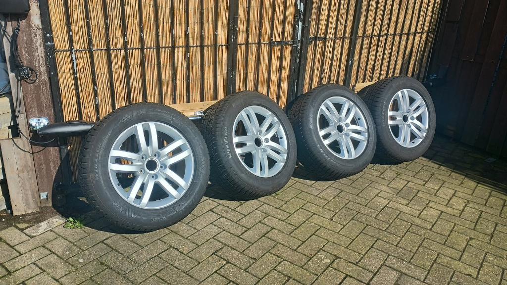 Audi q7 velgen met winterbanden, Auto-onderdelen, Ophalen, 18 inch, Gebruikt, 255 mm