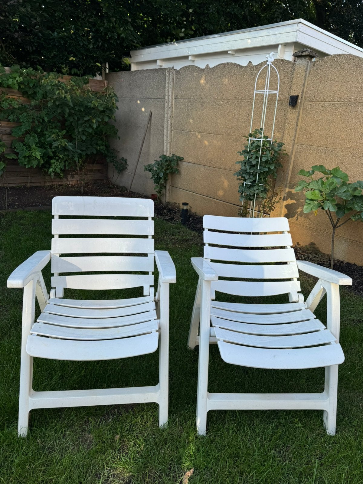Wit tuin/ terras stoelen, Ophalen, Zo goed als nieuw, Inklapbaar
