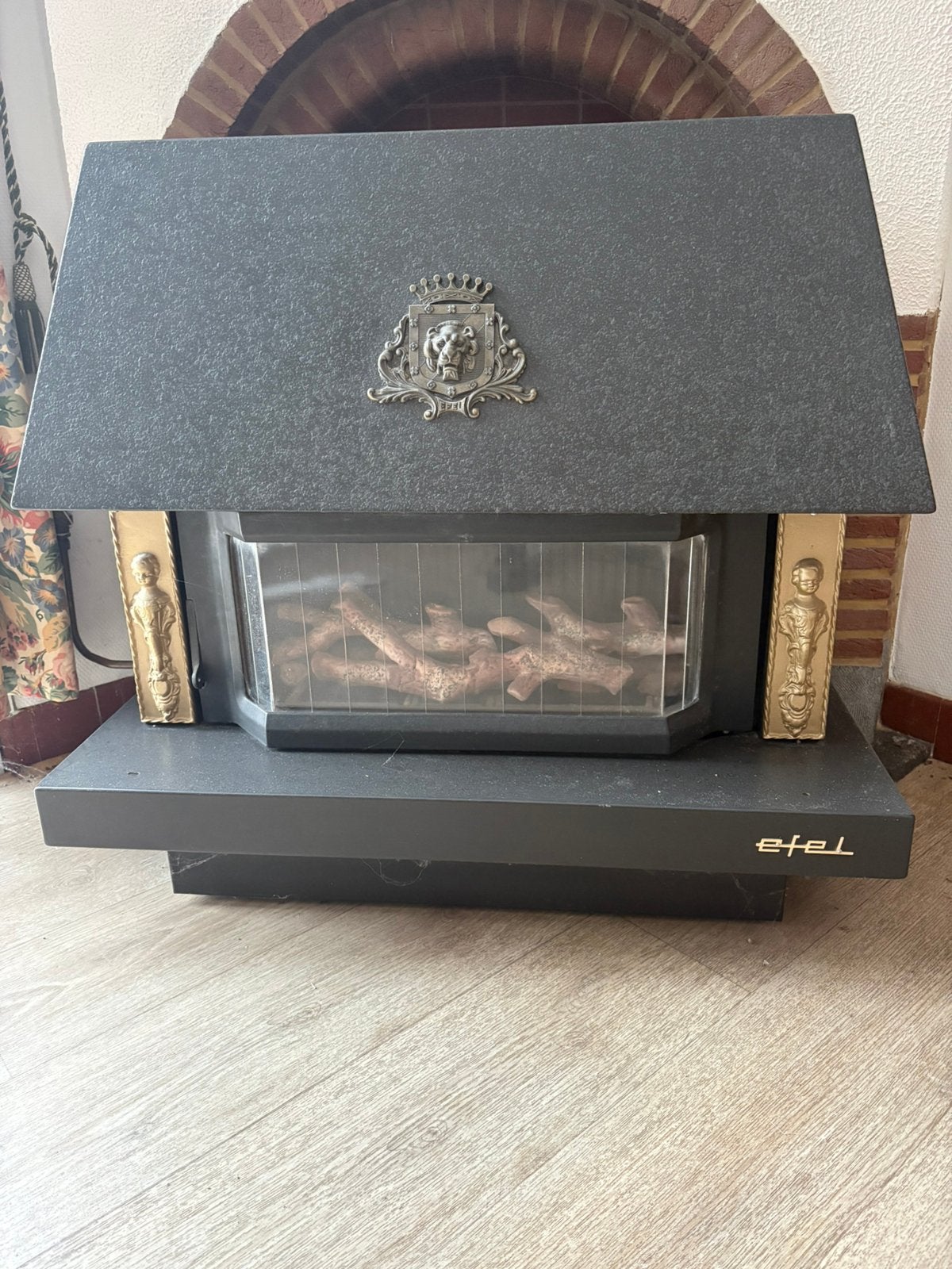 Poele au gaz, Enlèvement, Comme neuf