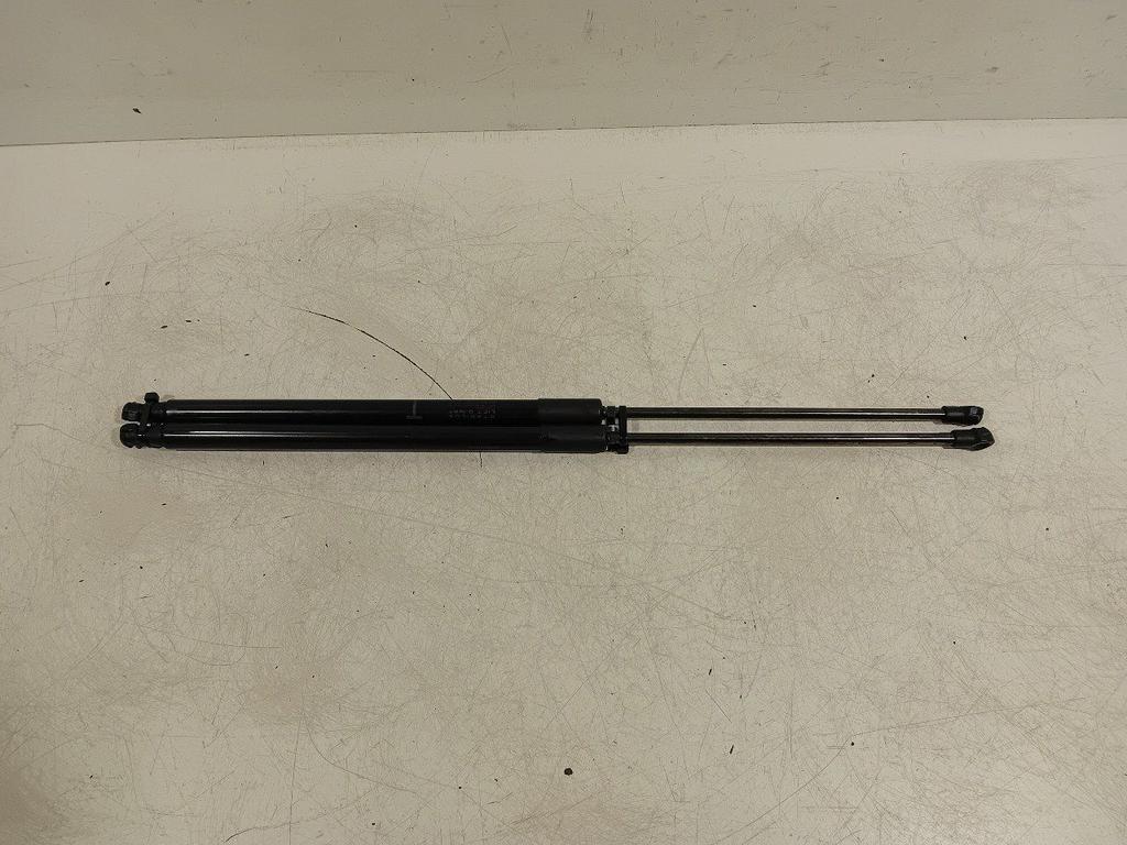Gasdrukveerset achter Toyota Aygo, Auto-onderdelen, Onderdelen@venauto.nl, Van der Ven Autorecycling B.V., Gebruikt, Ettenseweg 76, 4706 PB Roosendaal, The Netherlands