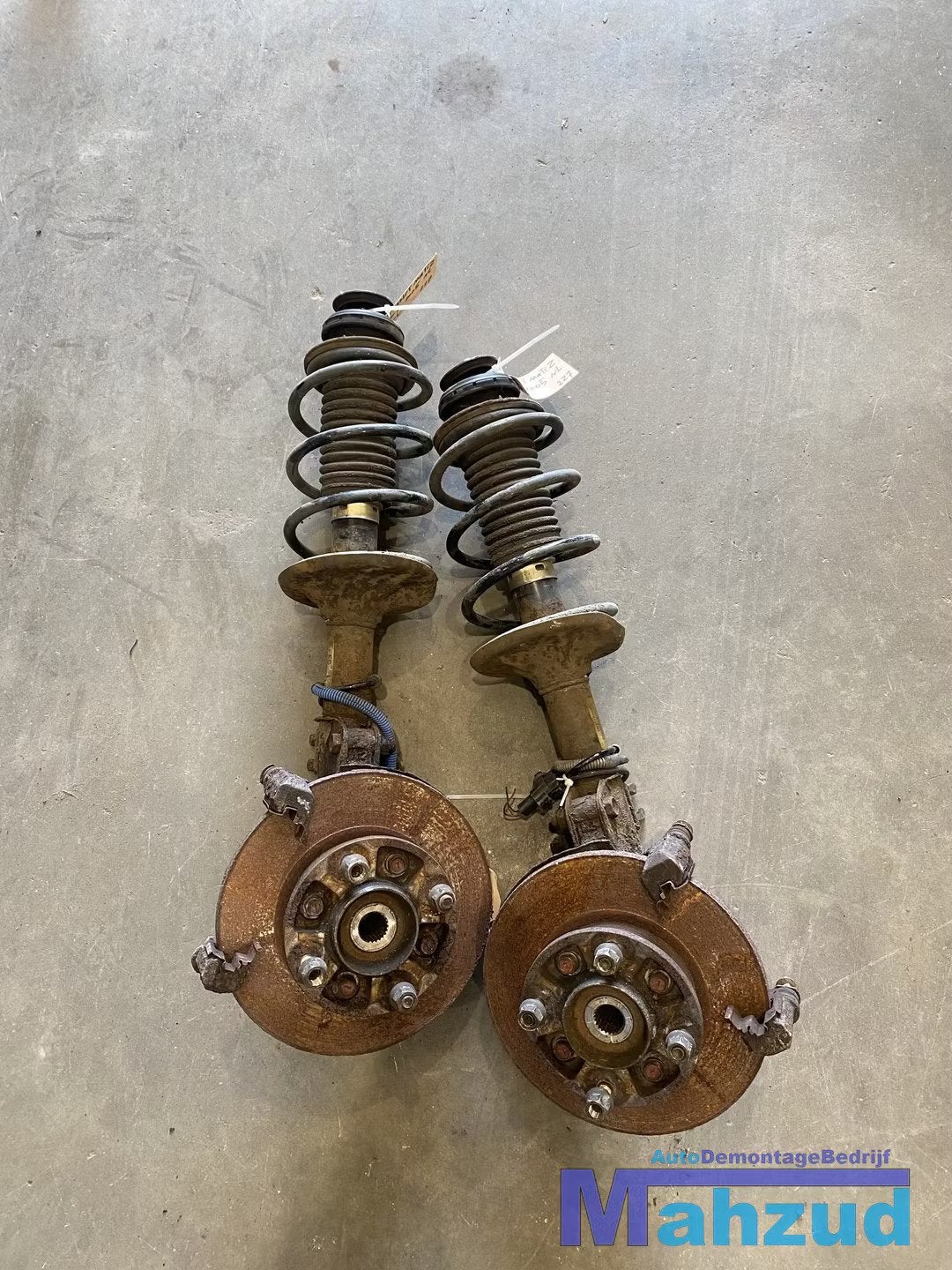 2005 CHEVROLET MATIZ links rechts Veerpoot fusee lager voor, Gebruikt, Info@gm.com, Chevrolet, Renaissance Center 300
48265  Detroit