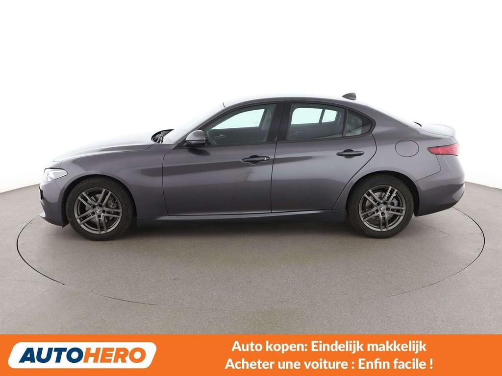 Alfa Romeo Giulia 2.2 JTDM Super (bj 2019, automaat), Auto's, Alfa Romeo, Automaat, 4 deurs, Achterwielaandrijving, Gebruikt