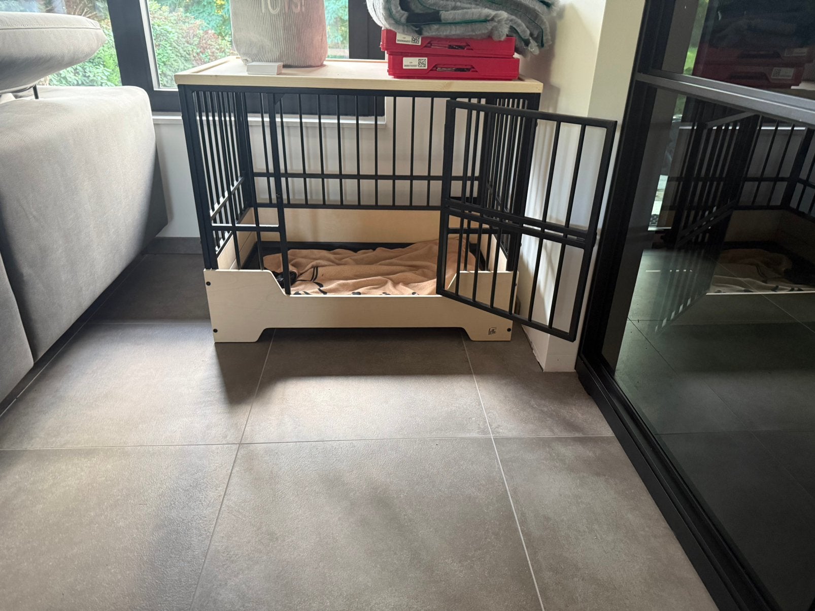 Designed by Lotte, Animaux & Accessoires, Caisses pour chiens, Enlèvement, Comme neuf