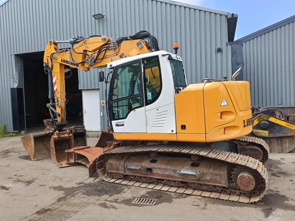 Liebherr R 914 excavator bagger + 6 buckets (bj 2014), Graafmachine