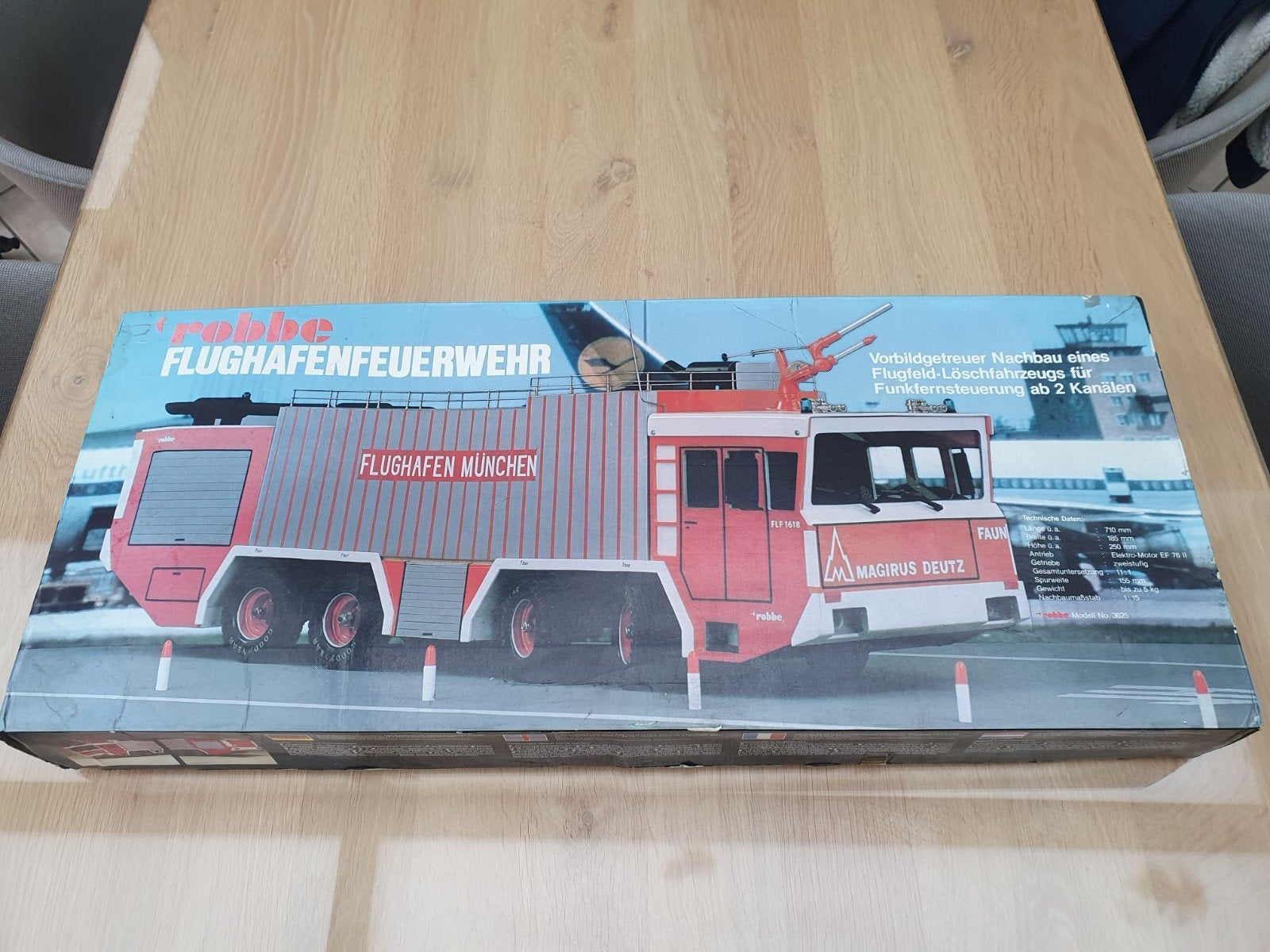 bouwdoos ROBBE FLUGHAFEN FEUERWEHR  NO 3625, Enlèvement ou Envoi