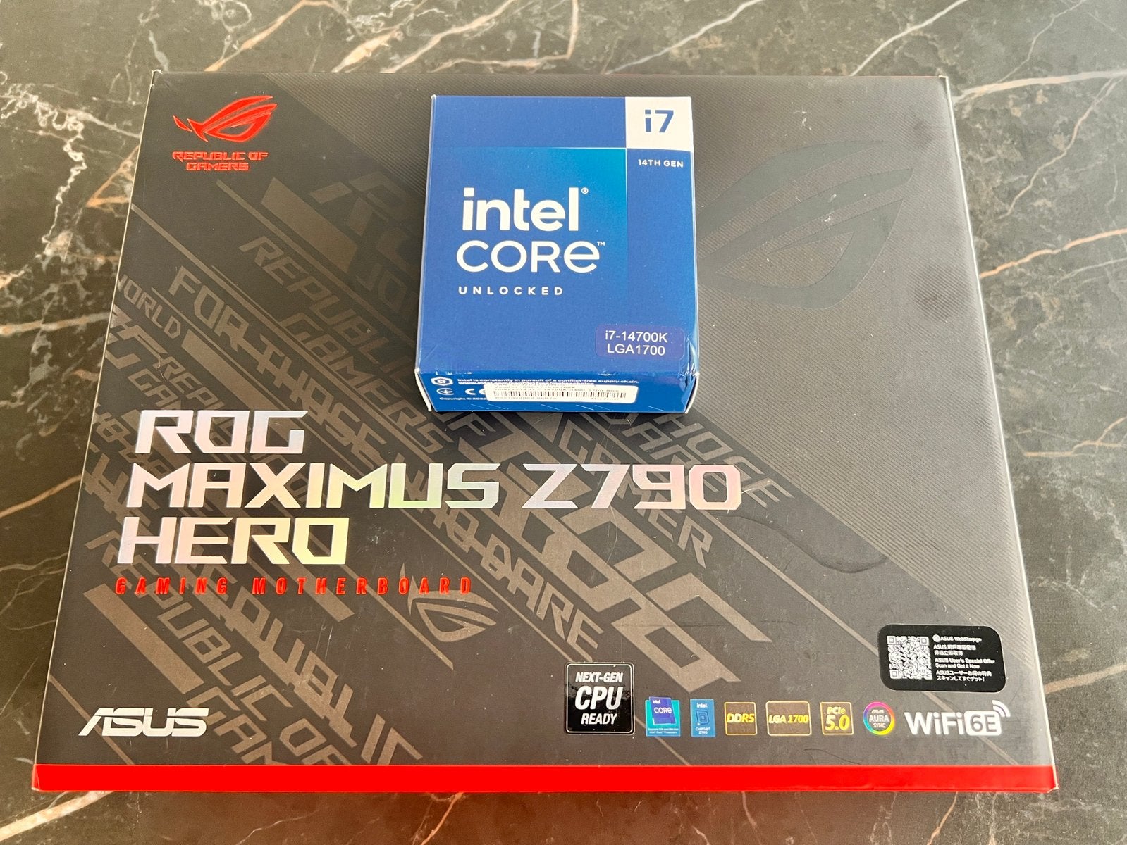 ROG Z790 Hero + 14700k, Computers en Software, Moederborden, Ophalen of Verzenden, Zo goed als nieuw