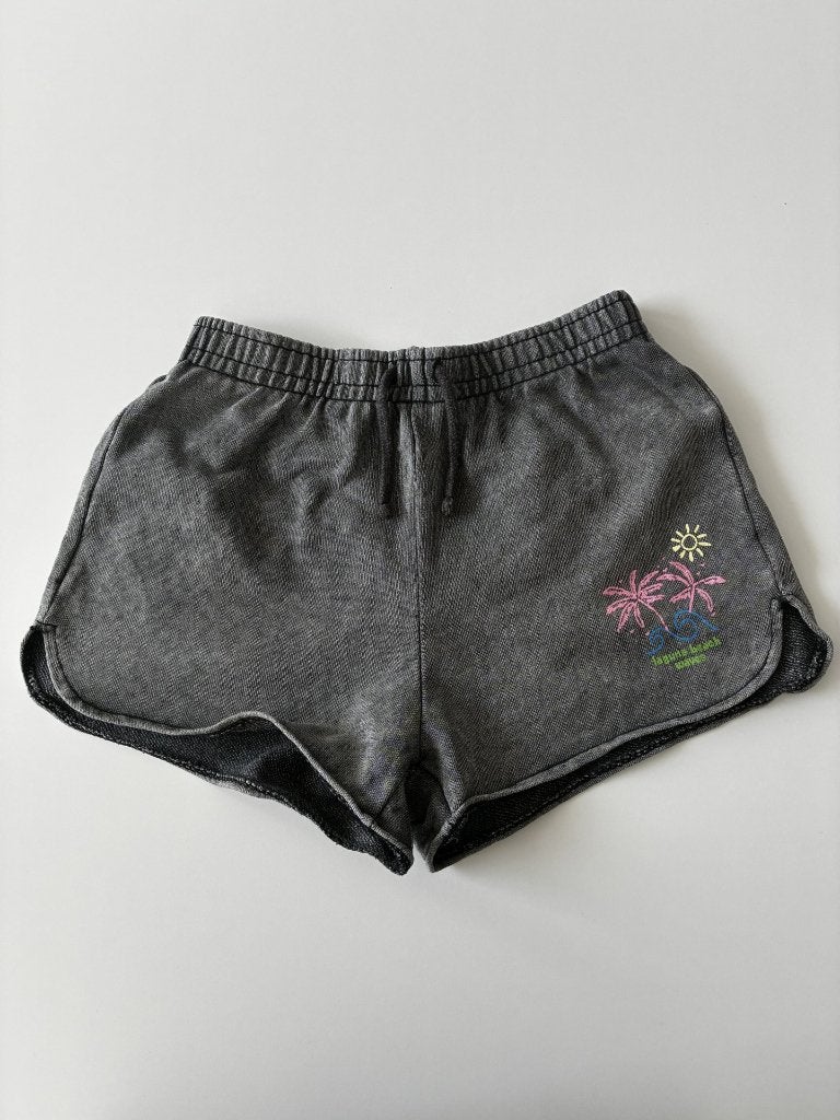 Zwarte/grijze afgewassen look short maat 134, Kinderen en Baby's, Broek, Meisje, Ophalen of Verzenden, Zo goed als nieuw