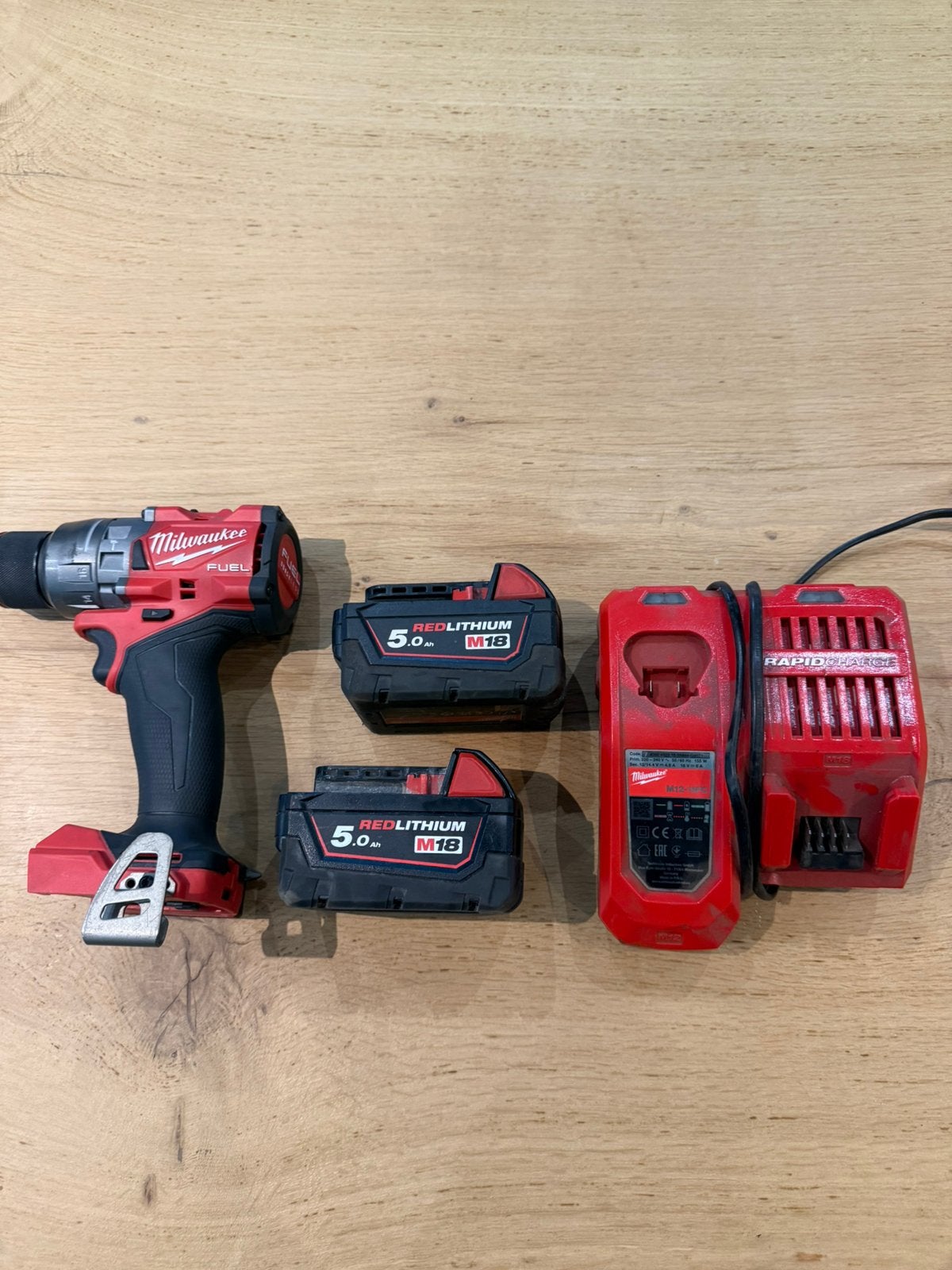 Kit de perceuse sans fil Milwaukee M18 FUEL, Enlèvement ou Envoi, Comme neuf, Foreuse et Perceuse, Mécanisme de percussion