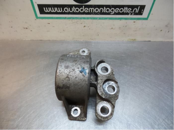 Motorsteun van een Alfa Romeo Mito, Auto-onderdelen, Ophanging en Onderstel, Alfa Romeo, Gebruikt, 3 maanden garantie, Ophalen of Verzenden
