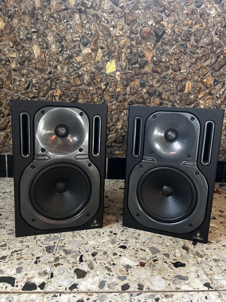 Behringer truth b2030p speakers, TV, Hi-fi & Vidéo, Autres marques, Kit d'enceintes, 60 à 120 watts, Comme neuf