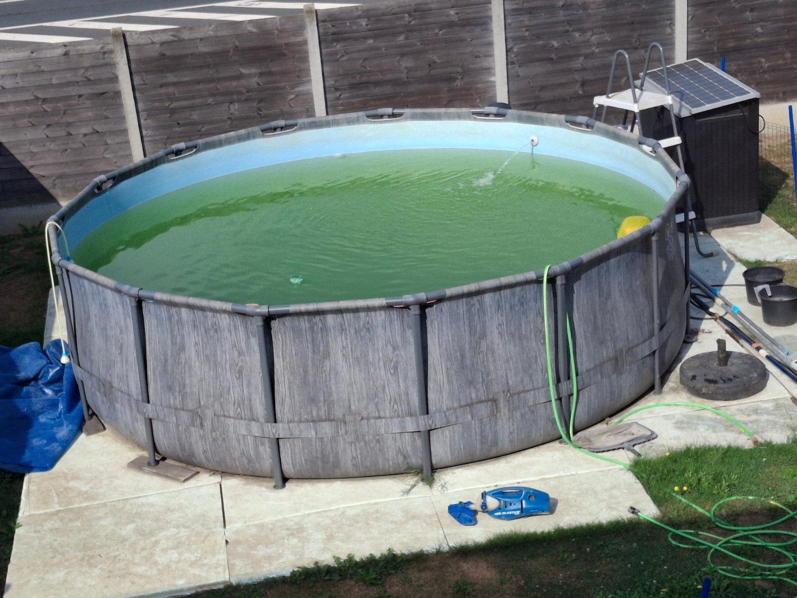 intex zwembad + ladder+ noppenzeil, Jardin & Terrasse, Bains à remous et Spas, Enlèvement
