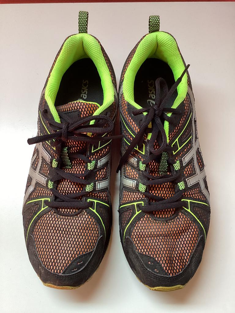 Chaussures de sport Asics 44, Sports & Fitness, Course, Jogging & Athlétisme, Course à pied, Enlèvement ou Envoi, Chaussures de course à pied