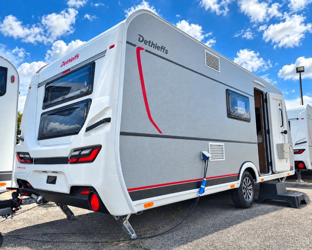 Dethleffs Summer Edition 500 QSK – 6 SLAAPPLAATSEN, Caravans en Kamperen, Dwarsbed, Bedrijf, Treinzit, Dethleffs