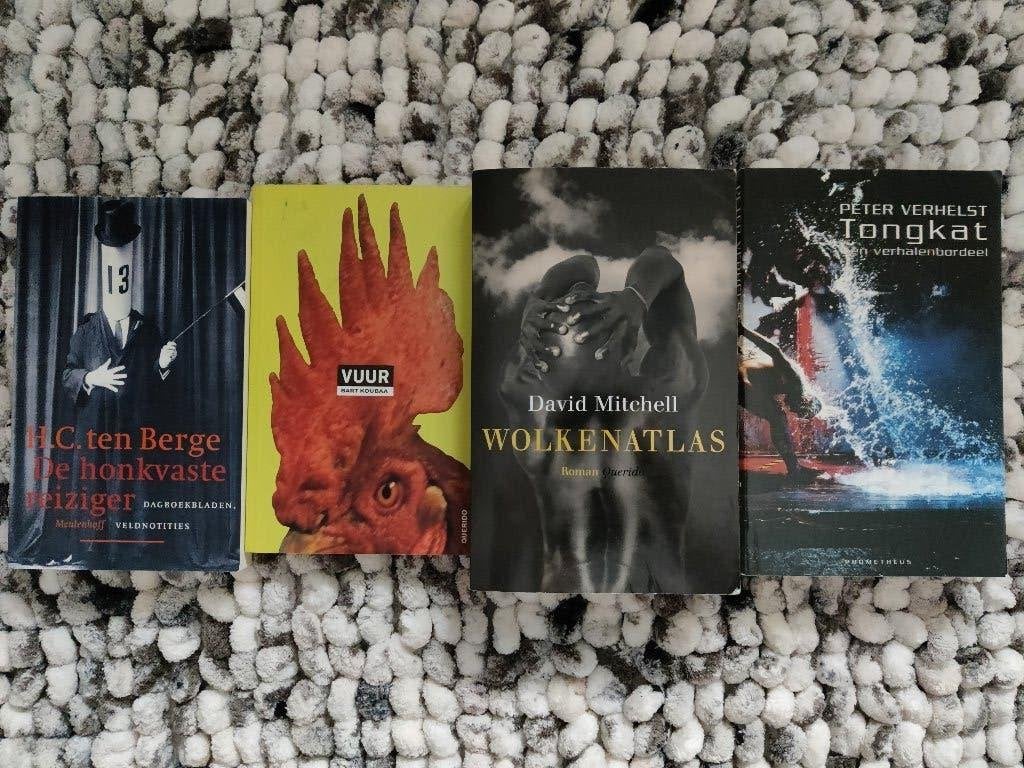 Literatuurpakket 4 stuks Koubaa, Verhelst, Mitchell,..., Ophalen of Verzenden, Zo goed als nieuw
