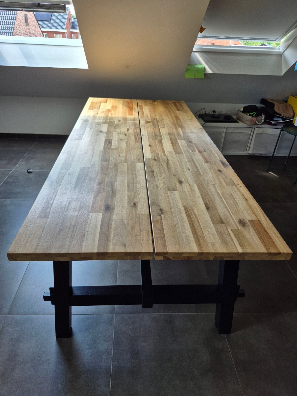Skogsta IKEA tafel 235x100 cm, Maison & Meubles, Tables | Tables à manger, Comme neuf, Enlèvement, 50 à 100 cm, Autres essences de bois
