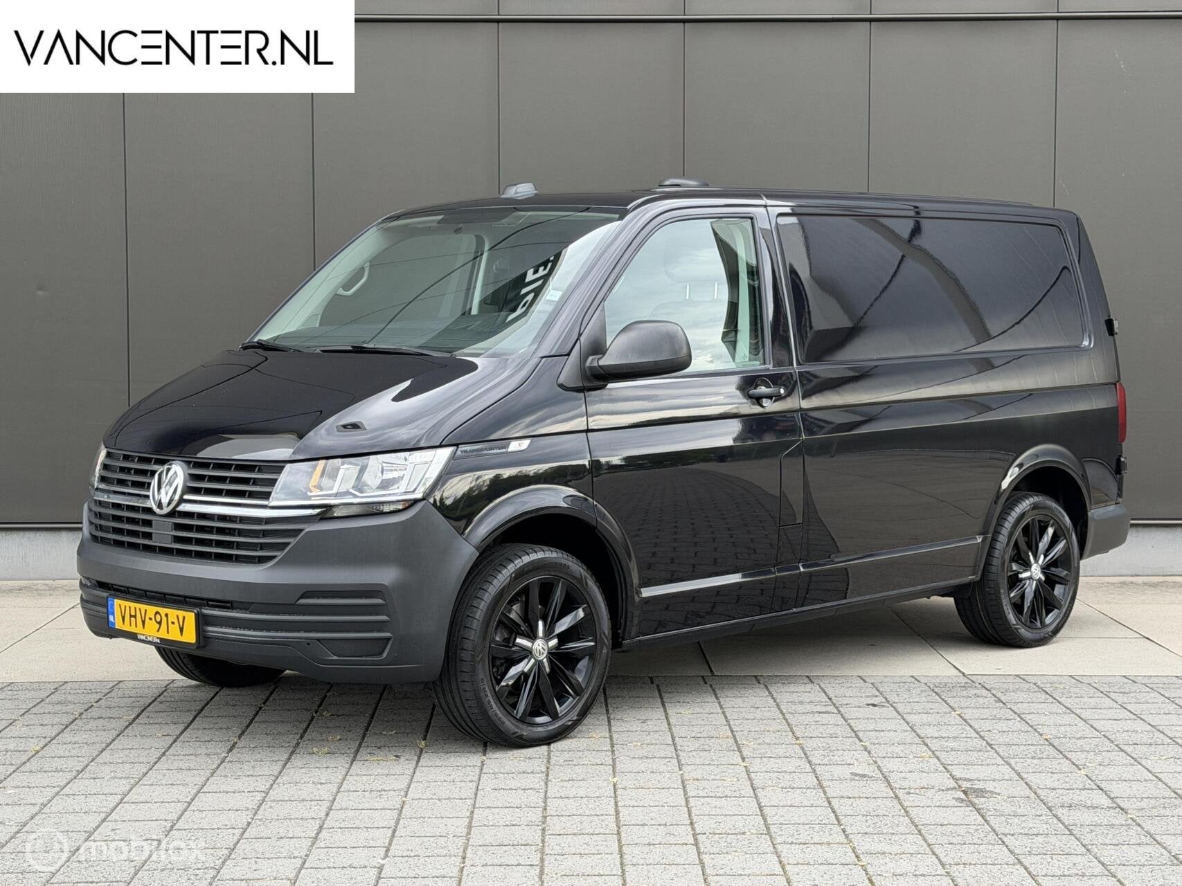 Volkswagen Transporter L1 2.0 TDI 150PK DSG Automaat Carplay, Auto's, Dealer onderhouden, Stof, Gebruikt, 4 cilinders