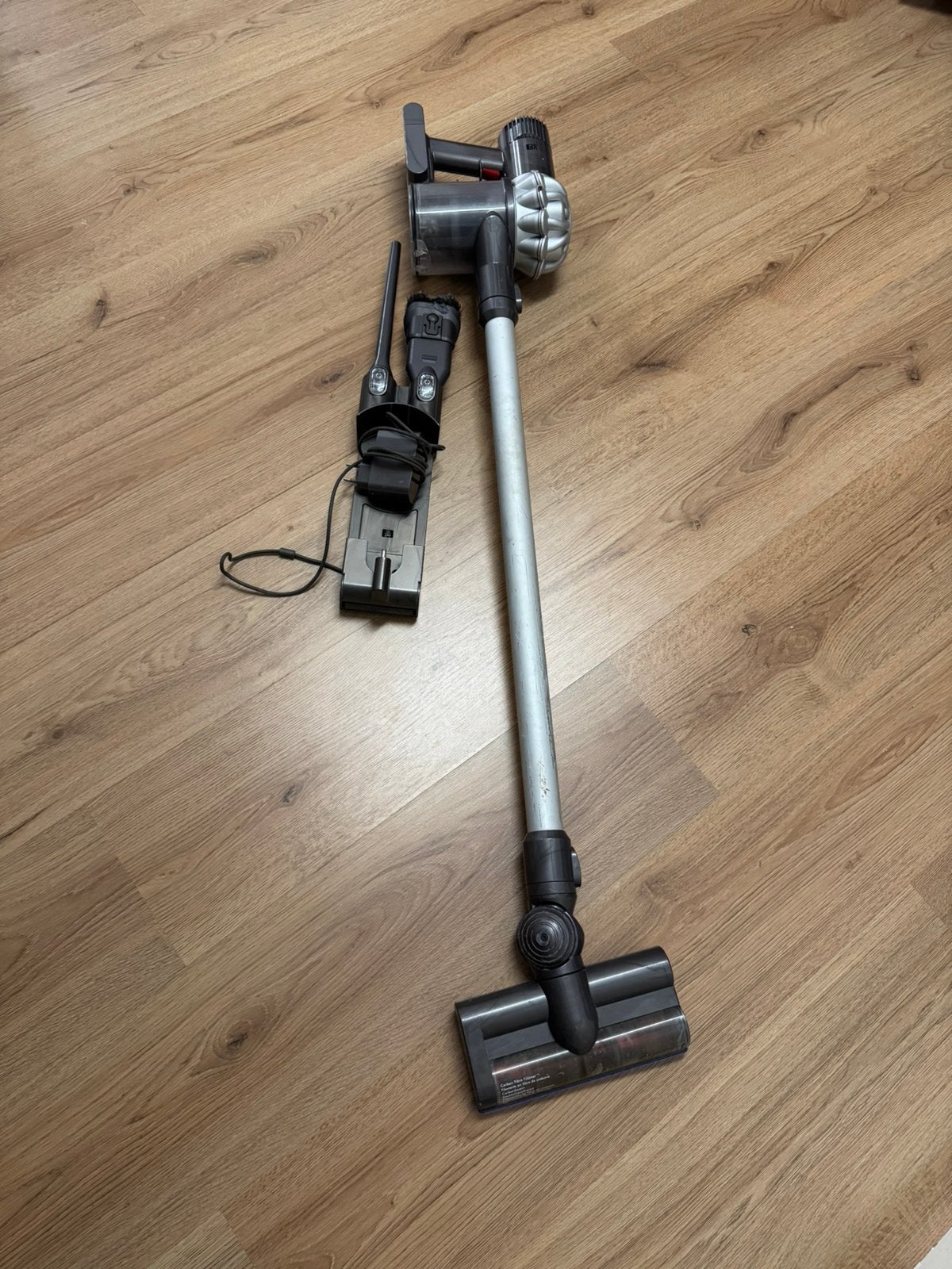 Dyson DC62 met nieuwe batterij van november 2025, Réservoir, Aspirateur balai, Enlèvement, Dyson