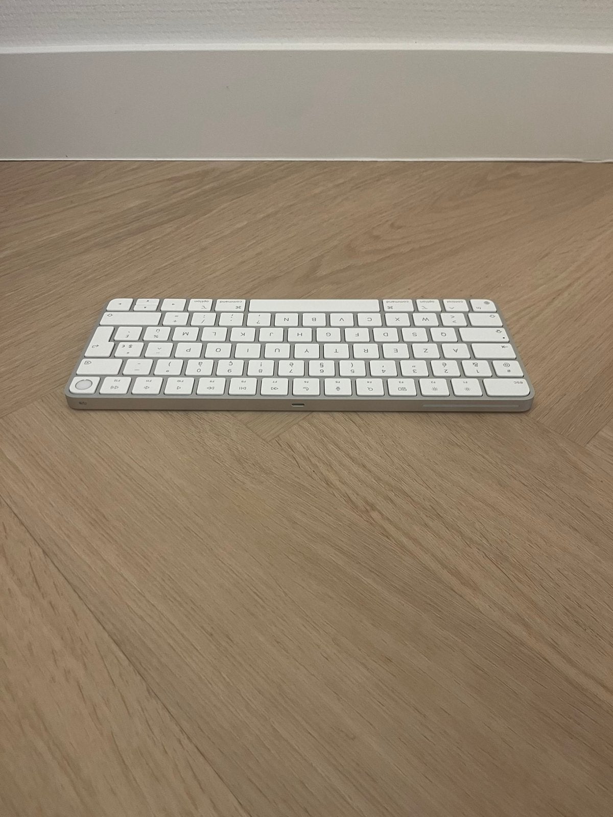 Apple Magic Keyboard met Touch ID (AZERTY, wit) – als nieuw, Touch ID, Azerty, Ophalen of Verzenden, Zo goed als nieuw