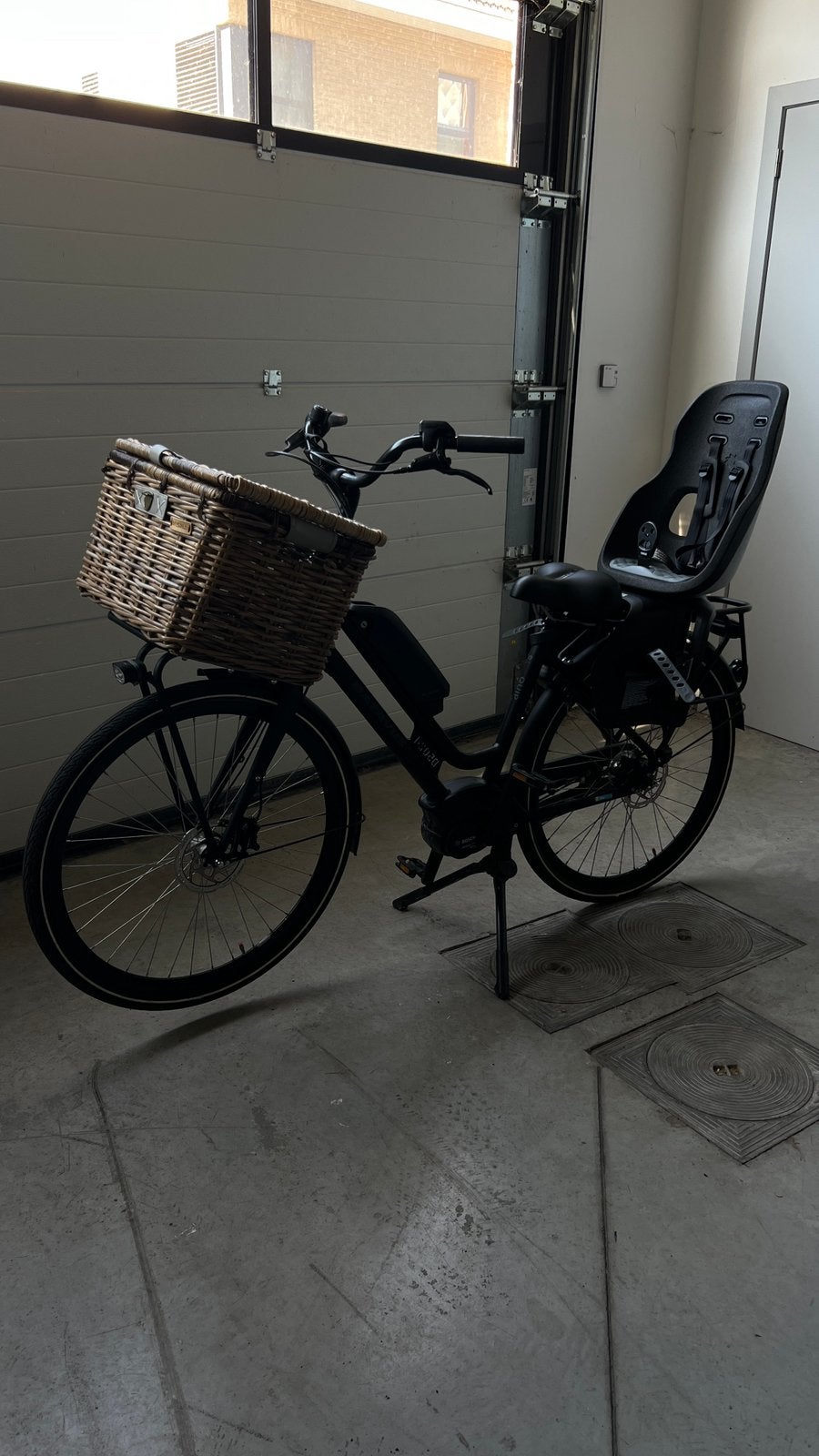 Batavus Quip E-Go 500Wh – 98 km + Thule zitje + Basil mand, Ophalen, Zo goed als nieuw