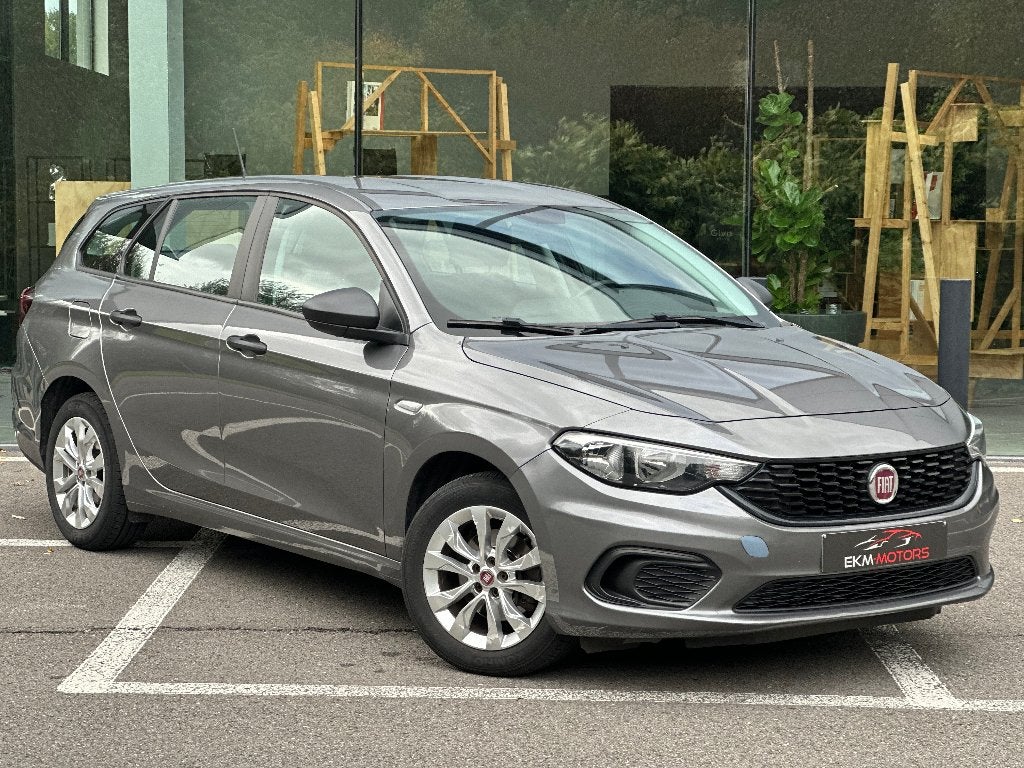 Fiat Tipo 1.4 / Airco / Navi / 140212km, Auto's, https://public.car-pass.be/vhr/b65a26c1-0ac8-493f-8ef2-6e39126fec57, Stof, Bedrijf