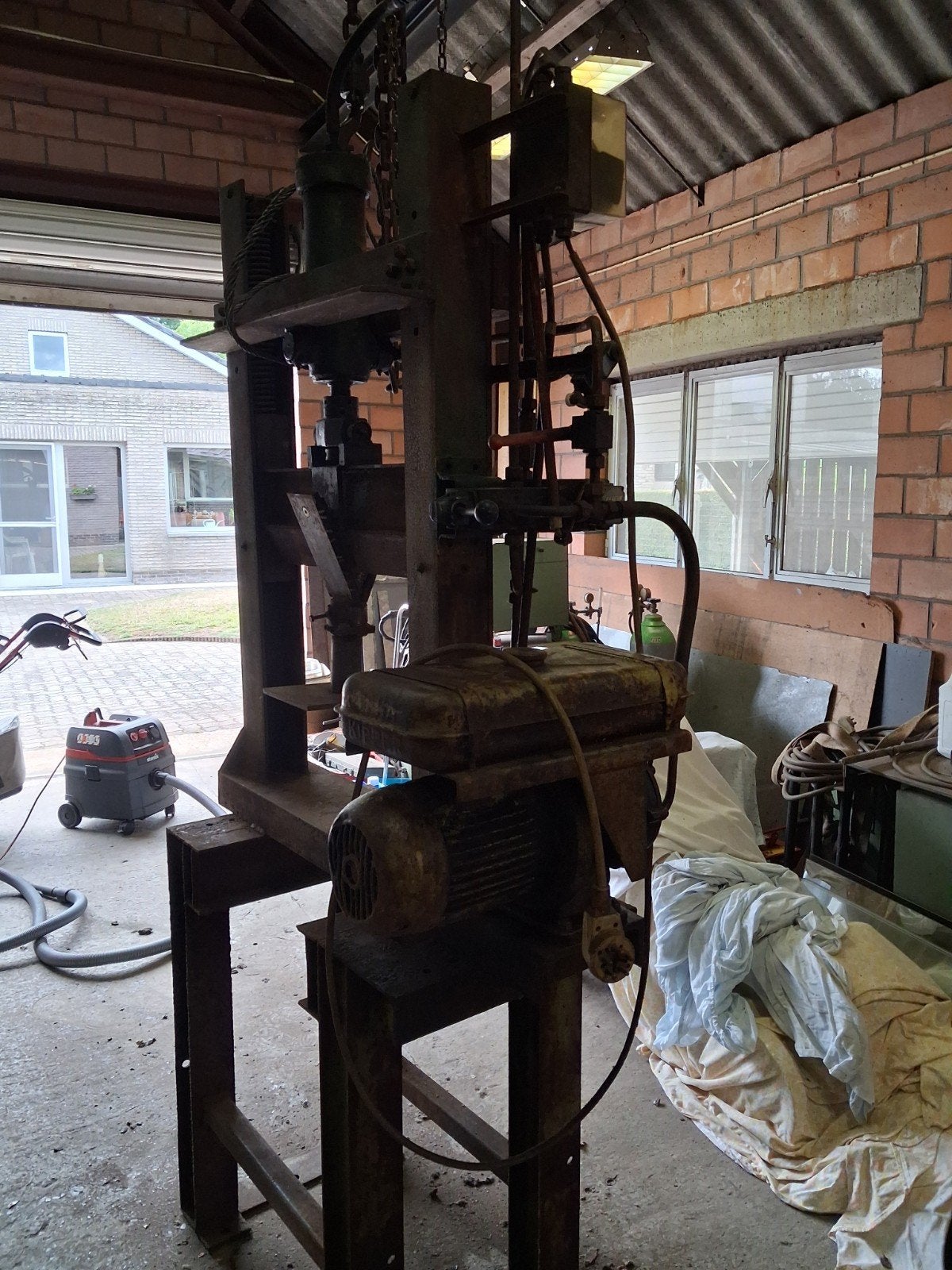 hydraulische pers,duitse makelij., Ophalen