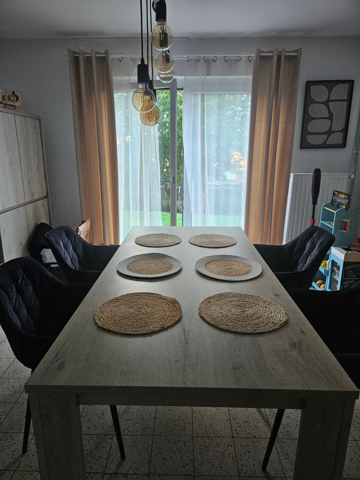 table 200x95 +4 chaises velour noir, Enlèvement