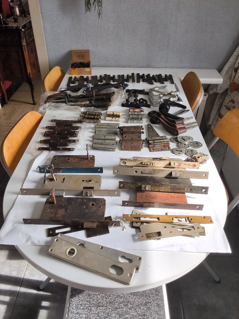 Oude sloten/scharnieren/handgrepen/borden/deurstijlen.., Doe-het-zelf en Bouw, Ophalen of Verzenden, Gebruikt, IJzer