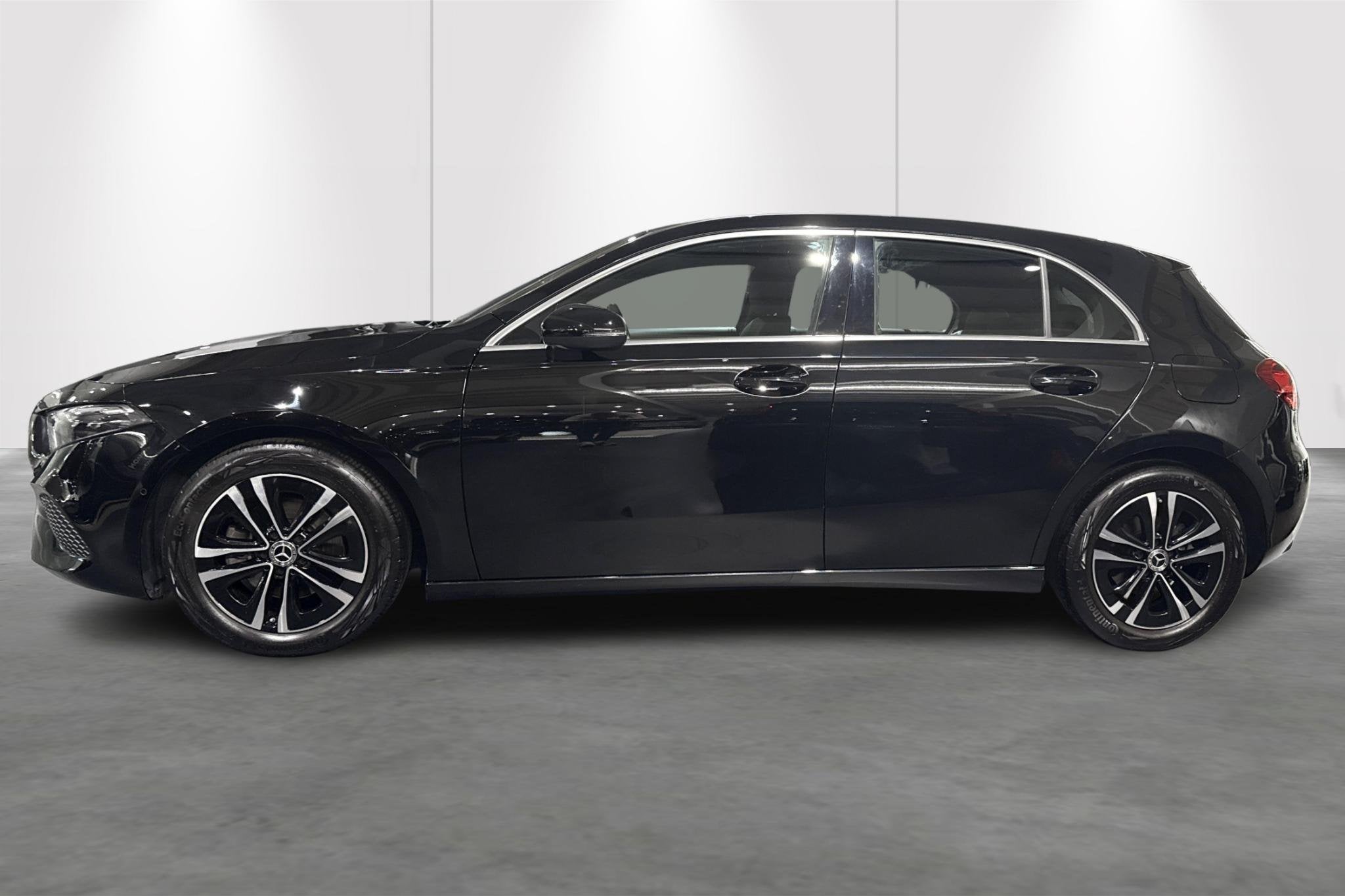 Mercedes-Benz A-Klasse 180 Business Line (automatique), Autos, 100 kW, Achat, 5 portes, Electronic Stability Program (ESP)