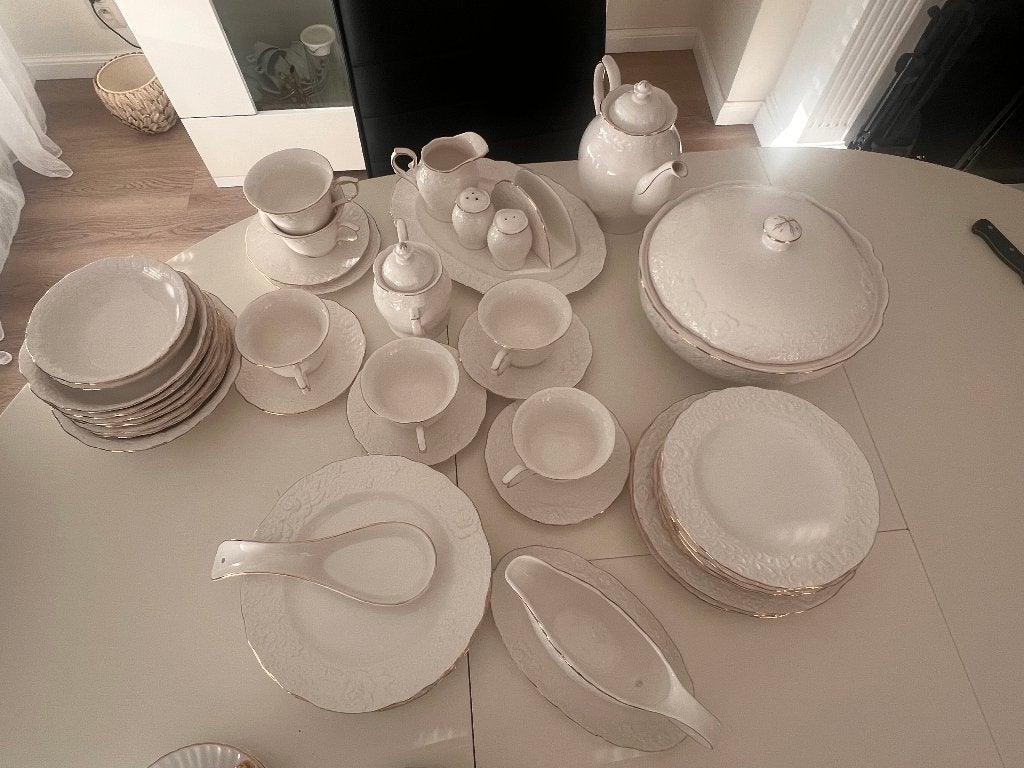 Service complet vaisselle, Maison & Meubles, Cuisine | Vaisselle, Service complet, Comme neuf, Enlèvement, Autres styles