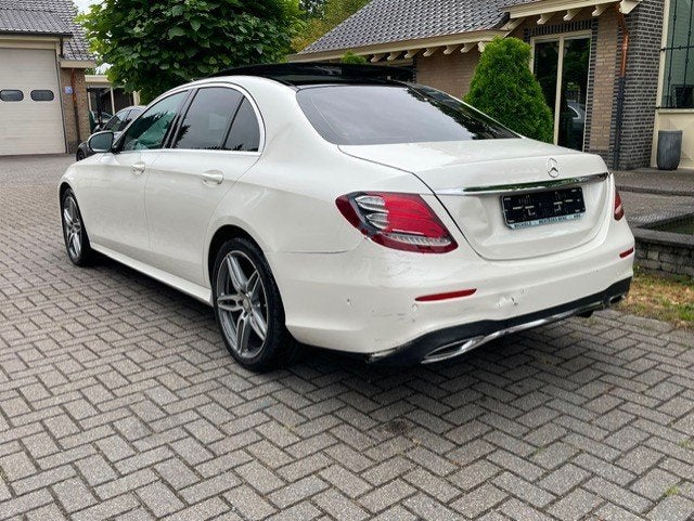 Mercedes-Benz E-klasse 220 d AMG LINE PANO NAVI CAMERA LED, Automaat, 4 deurs, Leder en Stof, Wit