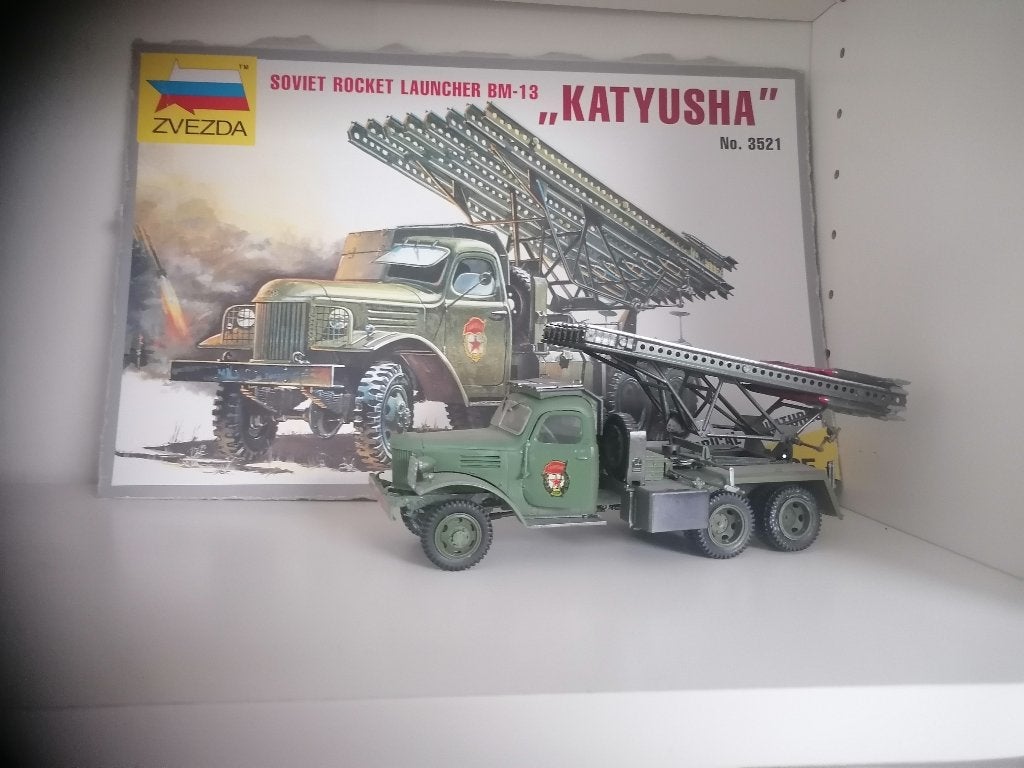 Maquette militaire assemblée et peinte BM-13 "Katyusha" 1/35, Hobby & Loisirs créatifs, Comme neuf, Enlèvement, 1:32 à 1:50, Camion