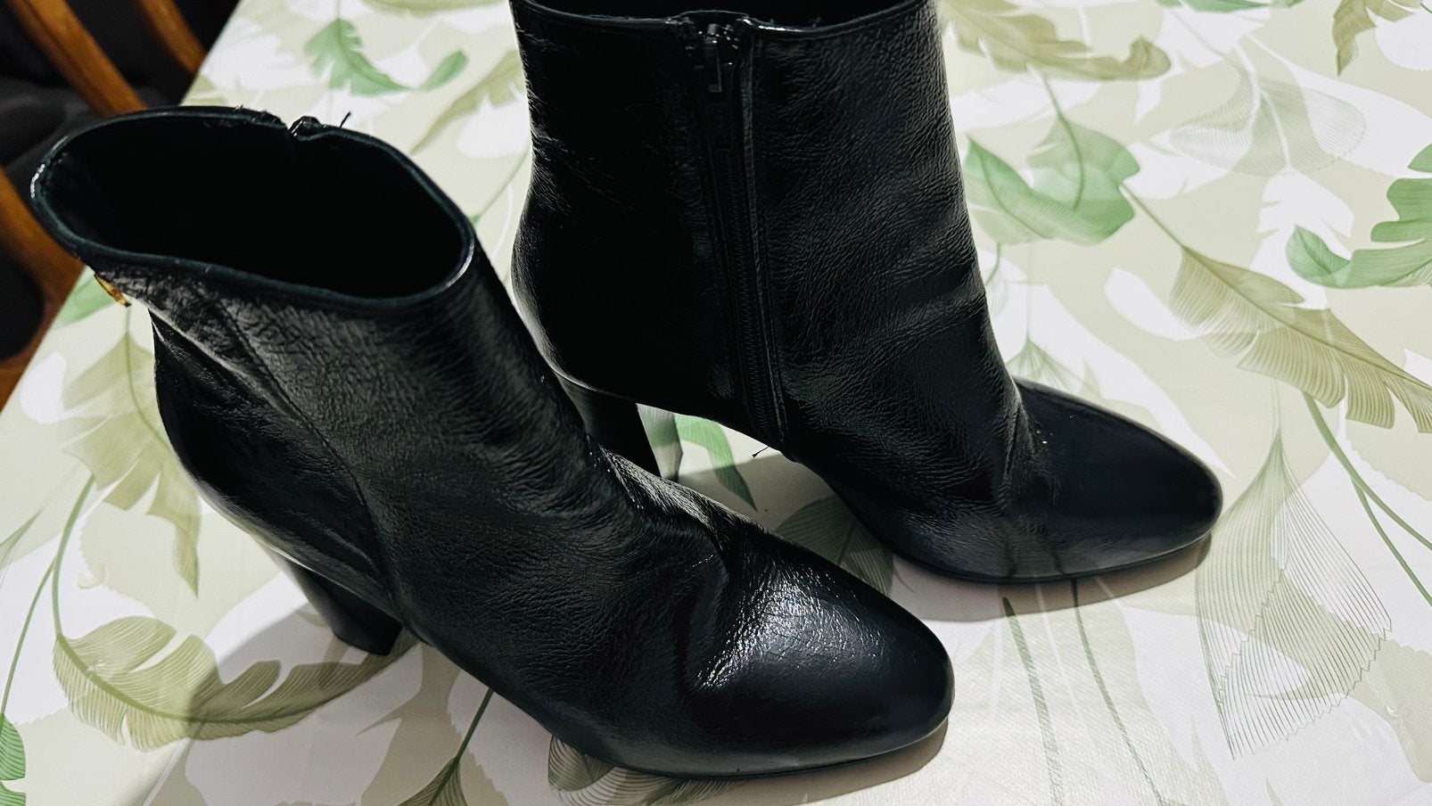 Nieuwe Italiaanse zwarte leren enkellaarzen 39 Made in Italy, Kleding | Dames, Zwart, Lage of Enkellaarzen, Nieuw, Ophalen of Verzenden