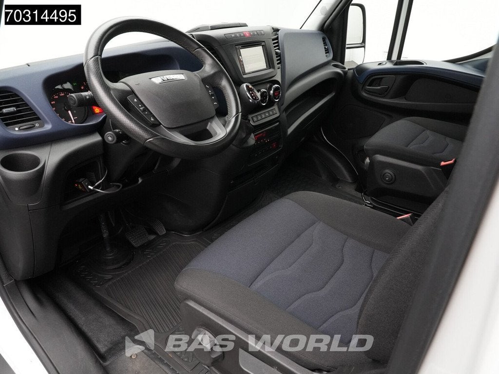 Iveco Daily 70C18 3.0L 4x4 Automaat Open Laadbak Kraan Fassi, Auto's, Automaat, Stof, Gebruikt, Euro 6