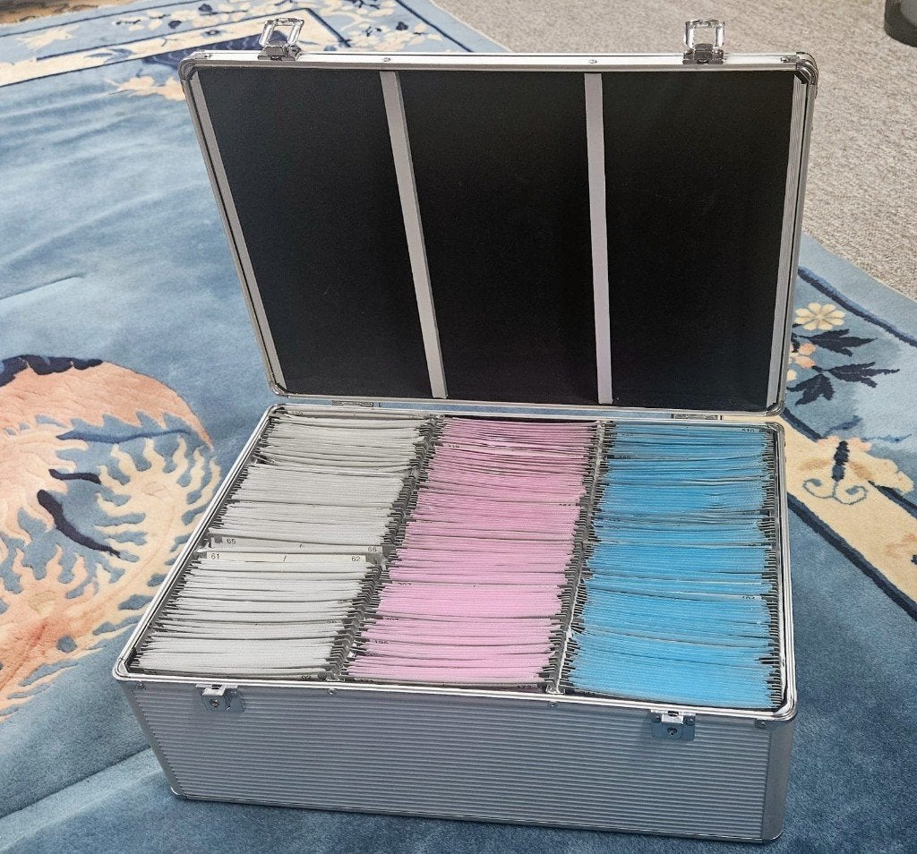 opbergdozen voor cd's en/of dvd's, Ophalen, Zo goed als nieuw, Dj-set, Overige merken