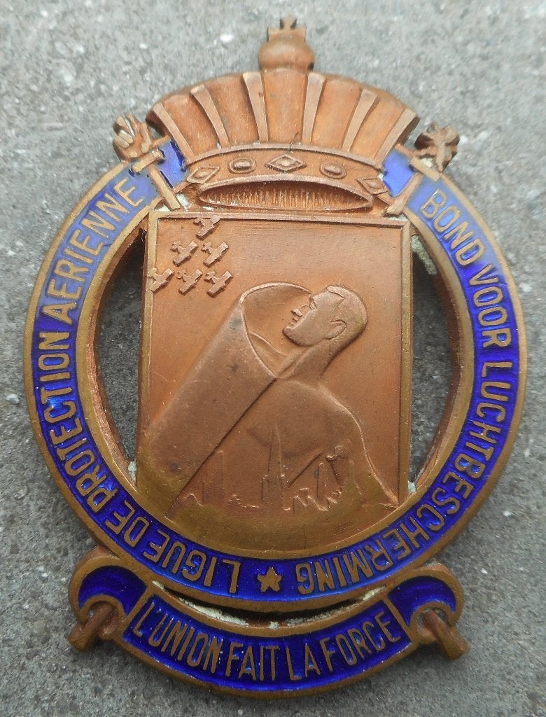 BELGIQUE WW2 - PROTECTION AERIENNE - INSIGNE DE CASQUE, Verzamelen, Verzenden, Landmacht