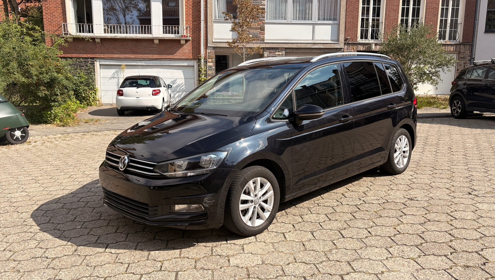 VW Touran - 7 places - full équipée, Autos, Feux de virage, Achat, Euro 6, 7 places