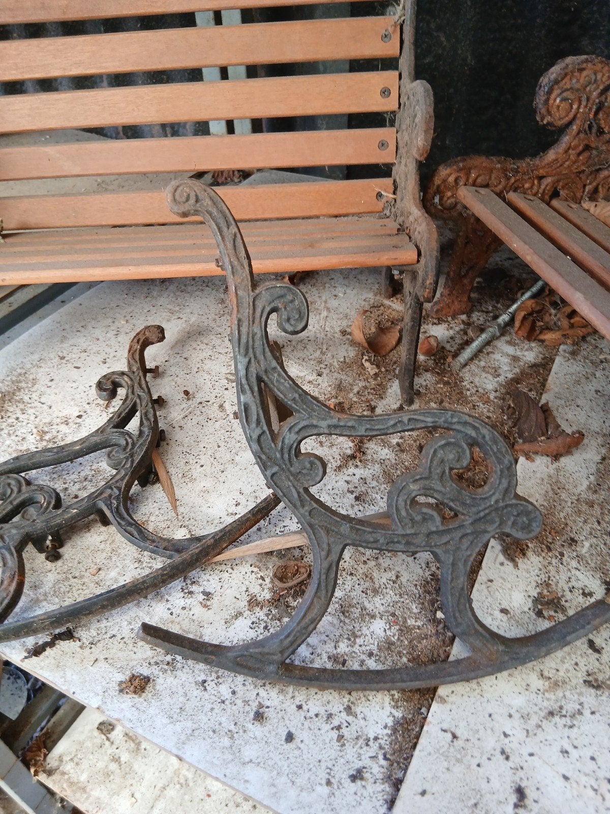 Toutes sortes de poupées, pieds de canapé pour un long canap, Enlèvement, Comme neuf, Autres types