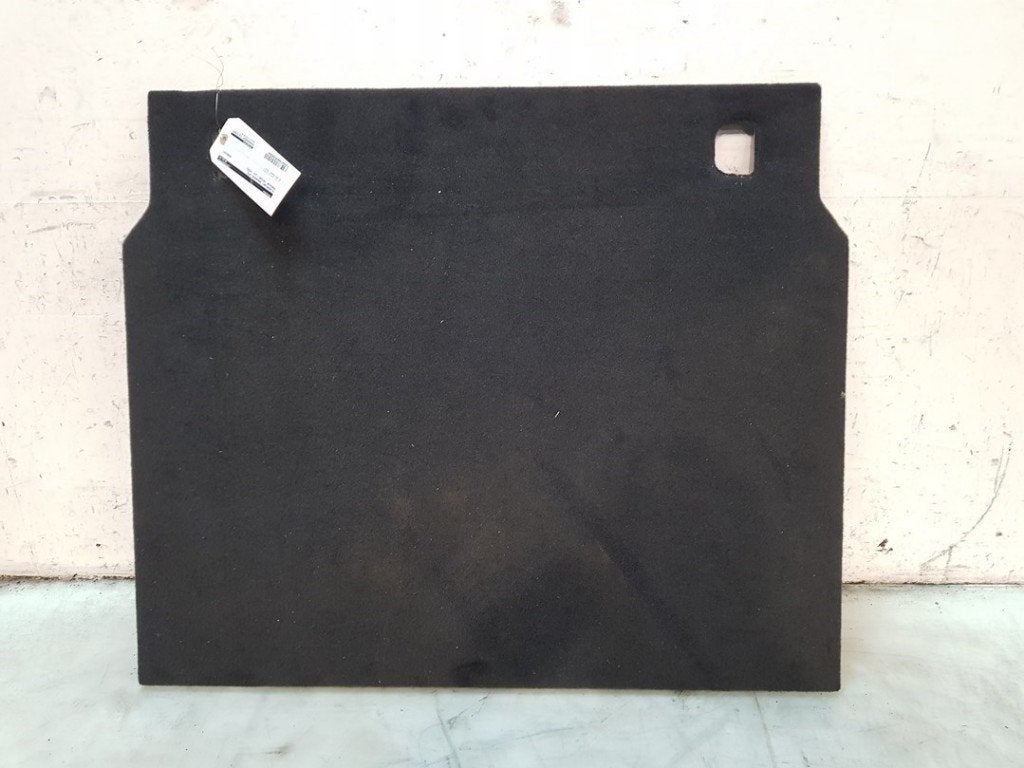 TAPIS DE COFFRE Taycan (Y1A) (|9J1861531|9J1861531DK4|), Porsche Deutschland GmbH, Porscheplatz 1
70435  Stuttgart, DE, Porsche